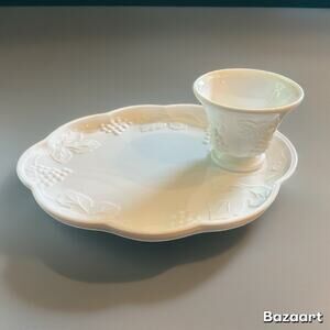 Vintage Indiana Colony Harvest Grape Milk Glass Snack Set Plate & Cup 10" x 8"